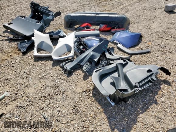 ✅ 2023 Toyota RAV4 XLE Premium • VIN: 2T3C1RFV3PW280133 • Лот: 85335565. Опубликован ранее на Copart с пробегом 23 434 миль. Бесплатный доступ к архиву аукционных продаж из США и подробный отчёт об истории автомобиля на DreamBid. Изображение 13.