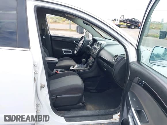 ✅ 2014 Chevrolet Captiva Sport LS • VIN: 3GNAL2EK9ES528287 • Lot: 43372808. Wystawiony na IAAI z przebiegiem 157 782 mil. Bezpłatny archiwum sprzedaży aukcyjnych z USA i szczegółowy raport historii pojazdu na DreamBid. Zdjęcie 5.