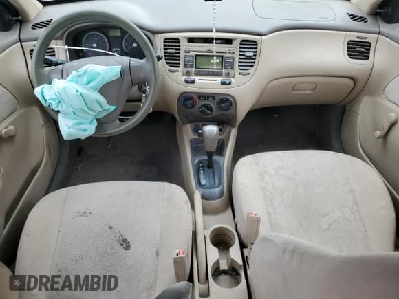 ✅ 2009 Kia Rio LX • VIN: KNADE223396442865 • Lot: 86179875. Listed on Copart with 92,401 mi. Free auction sales archive from the USA and detailed vehicle history report at DreamBid. Image 8.