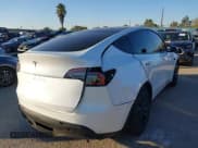 ✅ 2023 Tesla Model Y Performance • VIN: 7SAYGDEF4PF738918 • Lot: 43778543. Wystawiony na IAAI z przebiegiem 71 321 mil. Bezpłatny archiwum sprzedaży aukcyjnych z USA i szczegółowy raport historii pojazdu na DreamBid. Zdjęcie 4.