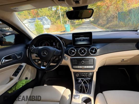✅ 2020 Mercedes-Benz GLA 250 • VIN: W1NTG4GB5LJ702006 • Лот: 91935545. Опубликован ранее на Copart с пробегом 42 892 миль. Бесплатный доступ к архиву аукционных продаж из США и подробный отчёт об истории автомобиля на DreamBid. Изображение 9.