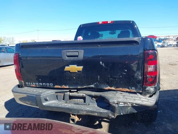 ✅ 2013 Chevrolet Silverado 1500 LS • VIN: 1GCRKREA3DZ142805 • Lot: 43414915. Wystawiony na IAAI z przebiegiem 130 868 mil. Bezpłatny archiwum sprzedaży aukcyjnych z USA i szczegółowy raport historii pojazdu na DreamBid. Zdjęcie 16.