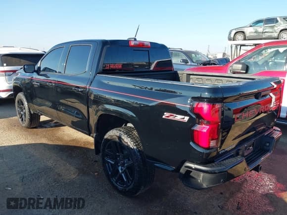 ✅ 2025 Chevrolet Colorado 4WD Z71 • VIN: 1GCPTDEK0S1222543 • Лот: 43188953. Опубликован ранее на IAAI с пробегом 1 676 миль. Бесплатный доступ к архиву аукционных продаж из США и подробный отчёт об истории автомобиля на DreamBid. Изображение 3.