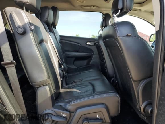 ✅ 2015 Dodge Journey Crossroad • VIN: 3C4PDDGG5FT607259 • Лот: 71604825. Опубликован ранее на Copart с пробегом 197 760 миль. Бесплатный доступ к архиву аукционных продаж из США и подробный отчёт об истории автомобиля на DreamBid. Изображение 11.