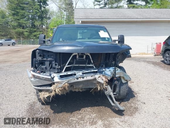 ✅ 2005 Chevrolet Silverado 2500HD LS • VIN: 1GCHK23UX5F857938 • Lot: 42169810. Wystawiony na IAAI z przebiegiem 212 327 mil. Bezpłatny archiwum sprzedaży aukcyjnych z USA i szczegółowy raport historii pojazdu na DreamBid. Zdjęcie 13.