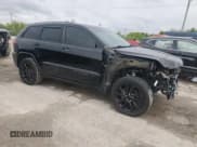 ✅ 2019 Jeep Grand Cherokee Altitude • VIN: 1C4RJFAG6KC819440 • Лот: 57659955. Опубликован ранее на Copart с пробегом 123 714 миль. Бесплатный доступ к архиву аукционных продаж из США и подробный отчёт об истории автомобиля на DreamBid. Изображение 4.