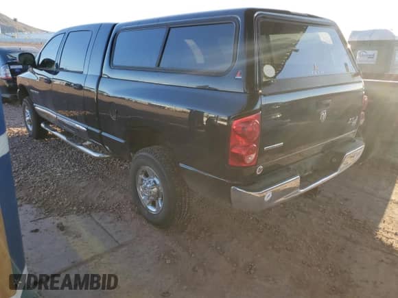 2007 Dodge 1500 SLT z VIN 3D7KS19D27G837858, wystawiony jako Copart lot #53492505 z przebiegiem 187 786 mil mil oraz Szkoda całkowita • Salvage title. Historia ofert i sprzedaży dostępna na DreamBid. Obrazek 2.