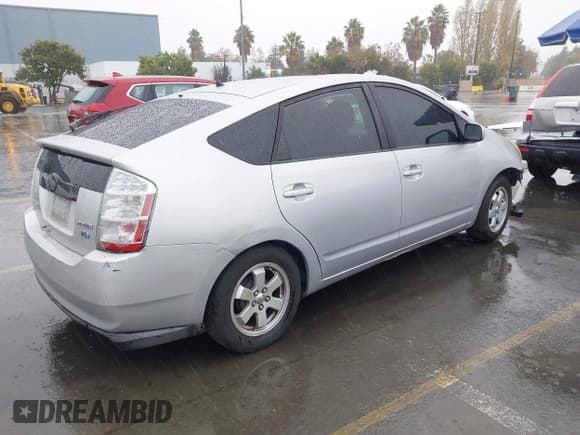 ✅ 2006 Toyota Prius • VIN: JTDKB20U463201456 • Lot: 43696818. Listed on IAAI with 360,231 mi. Free auction sales archive from the USA and detailed vehicle history report at DreamBid. Image 4.