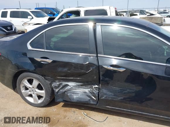 ✅ 2010 Acura TSX • VIN: JH4CU2F68AC036090 • Лот: 42358511. Опубликован ранее на IAAI с пробегом 222 440 миль. Бесплатный доступ к архиву аукционных продаж из США и подробный отчёт об истории автомобиля на DreamBid. Изображение 6.