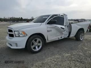 2017 Ram 1500 Express z VIN 1C6RR6FG9HS605145, wystawiony jako Copart lot #50306625 z przebiegiem 136 074 mil mil oraz Szkoda całkowita • Salvage title. Historia ofert i sprzedaży dostępna na DreamBid. Obrazek 1.