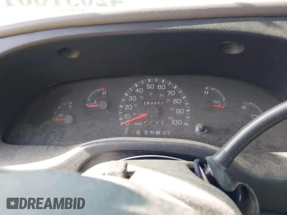 ✅ 1999 Ford Econoline Passenger XL • VIN: 1FBSS31LXXHB58391 • Lot: 42031661. Listed on IAAI with 263,067 mi. Free auction sales archive from the USA and detailed vehicle history report at DreamBid. Image 7.