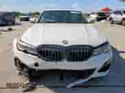 2021 BMW 3 Series 330i z VIN 3MW5R1J02M8C15436, wystawiony jako Copart lot #69011845 z przebiegiem 38 714 mil mil oraz Czysty tytuł • Clean title. Historia ofert i sprzedaży dostępna na DreamBid. Obrazek 5.