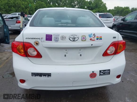 ✅ 2010 Toyota Corolla • VIN: 2T1BU4EE2AC386680 • Lot: 42331143. Listed on IAAI with 172,624 mi. Free auction sales archive from the USA and detailed vehicle history report at DreamBid. Image 16.