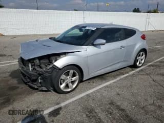 ✅ 2014 Hyundai Veloster • VIN: KMHTC6AD2EU186726 • Lot: 43993215. Wystawiony na Copart z przebiegiem 120 591 mil. Bezpłatny archiwum sprzedaży aukcyjnych z USA i szczegółowy raport historii pojazdu na DreamBid. Zdjęcie 1.
