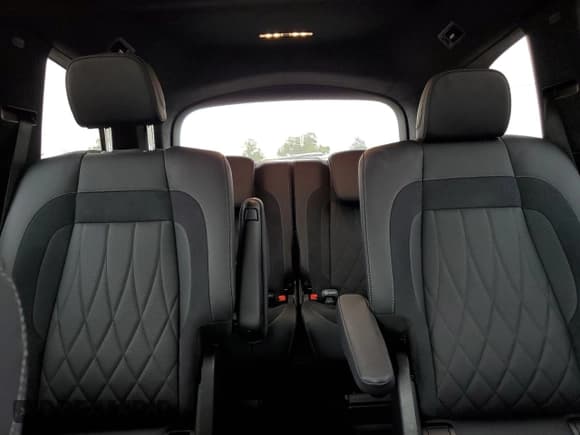 ✅ 2025 Mercedes-Benz GLS 63 AMG • VIN: 4JGFF8KE4SB319324 • Лот: 69538075. Опубликован ранее на Copart с пробегом 6 977 миль. Бесплатный доступ к архиву аукционных продаж из США и подробный отчёт об истории автомобиля на DreamBid. Изображение 10.