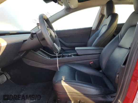 ✅ 2019 Tesla Model 3 Long Range • VIN: 5YJ3E1EB4KF464850 • Lot: 82259445. Wystawiony na Copart z przebiegiem 44 966 mil. Bezpłatny archiwum sprzedaży aukcyjnych z USA i szczegółowy raport historii pojazdu na DreamBid. Zdjęcie 7.