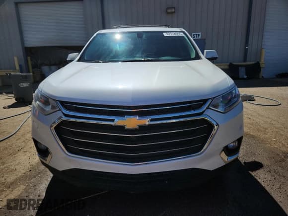 ✅ 2018 Chevrolet Traverse LT Cloth • VIN: 1GNERGKW5JJ191472 • Lot: 82128095. Wystawiony na Copart z przebiegiem 130 797 mil. Bezpłatny archiwum sprzedaży aukcyjnych z USA i szczegółowy raport historii pojazdu na DreamBid. Zdjęcie 5.