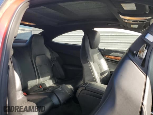 ✅ 2014 Mercedes-Benz C 250 • VIN: WDDGJ4HB0EG203192 • Lot: 80507145. Listed on Copart with 145,830 mi. Free auction sales archive from the USA and detailed vehicle history report at DreamBid. Image 10.