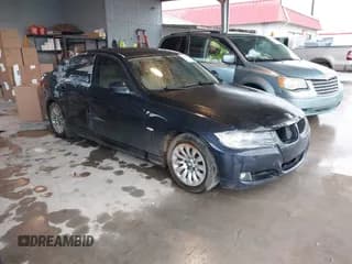 ✅ 2009 BMW 3 Series 328i • VIN: WBAPH77579NM27741 • Lot: 43732908. Wystawiony na IAAI z przebiegiem 242 020 mil. Bezpłatny archiwum sprzedaży aukcyjnych z USA i szczegółowy raport historii pojazdu na DreamBid. Zdjęcie 1.