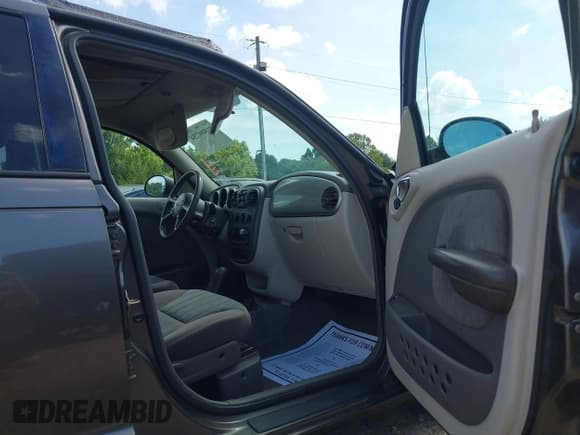 ✅ 2002 Chrysler PT Cruiser • VIN: 3C4FY48B92T376802 • Lot: 42809754. Listed on IAAI with 161,964 mi. Free auction sales archive from the USA and detailed vehicle history report at DreamBid. Image 20.