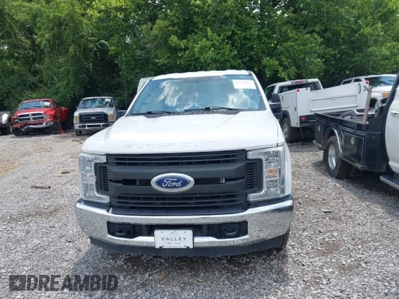 ✅ 2018 Ford F-250 XL • VIN: 1FT7X2A63JEC53228 • Лот: 42728367. Опубликован ранее на IAAI с пробегом 157 908 миль. Бесплатный доступ к архиву аукционных продаж из США и подробный отчёт об истории автомобиля на DreamBid. Изображение 12.