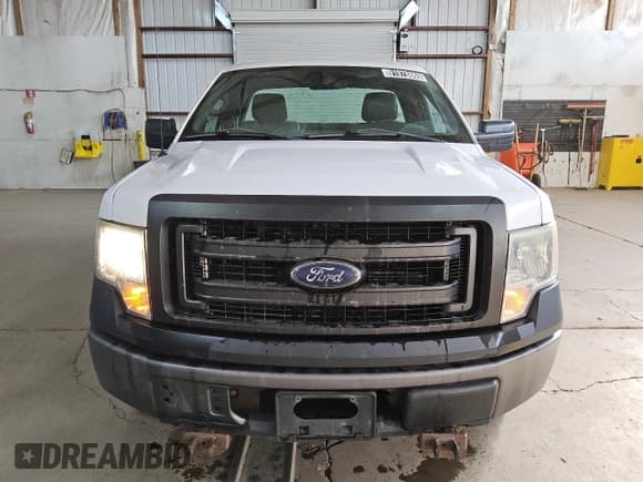 ✅ 2014 Ford F-150 XL • VIN: 1FTMF1EMXEKF95534 • Lot: 91978865. Listed on Copart with 197,236 mi. Free auction sales archive from the USA and detailed vehicle history report at DreamBid. Image 5.