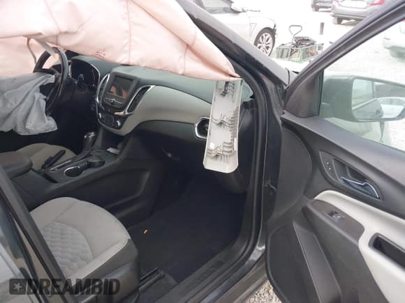 ✅ 2019 Chevrolet Equinox LT • VIN: 2GNAXTEV7K6261181 • Lot: 43360705. Wystawiony na IAAI z przebiegiem 64 810 mil. Bezpłatny archiwum sprzedaży aukcyjnych z USA i szczegółowy raport historii pojazdu na DreamBid. Zdjęcie 5.