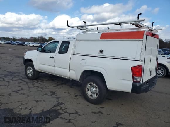 ✅ 2016 Toyota Tacoma SR • VIN: 5TFSX5EN7GX044701 • Lot: 90871605. Wystawiony na Copart z przebiegiem 210 310 mil. Bezpłatny archiwum sprzedaży aukcyjnych z USA i szczegółowy raport historii pojazdu na DreamBid. Zdjęcie 2.