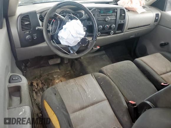 ✅ 2008 Chevrolet Silverado 2500HD Work Truck • VIN: 1GCHC29K58E139338 • Lot: 60833175. Wystawiony na Copart z przebiegiem 343 349 mil. Bezpłatny archiwum sprzedaży aukcyjnych z USA i szczegółowy raport historii pojazdu na DreamBid. Zdjęcie 8.