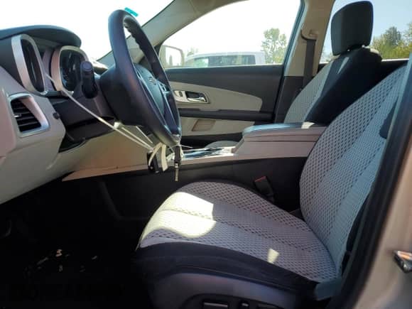 2015 Chevrolet Equinox LS с VIN 2GNFLEEK9F6430142, выставлен на аукционе Copart как лот 84932405 с пробегом 111 601 миль миль и Списание • Salvage title. История ставок и продаж доступна на DreamBid. Изображение 7.