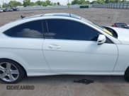 ✅ 2015 Mercedes-Benz C 250 • VIN: WDDGJ4HB2FG406506 • Lot: 42429753. Wystawiony na IAAI z przebiegiem 125 609 mil. Bezpłatny archiwum sprzedaży aukcyjnych z USA i szczegółowy raport historii pojazdu na DreamBid. Zdjęcie 13.