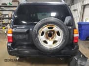 ✅ 2002 Suzuki Grand Vitara • VIN: JS3TE62V724154700 • Lot: 83329124. Wystawiony na Copart z przebiegiem 176 096 mil. Bezpłatny archiwum sprzedaży aukcyjnych z USA i szczegółowy raport historii pojazdu na DreamBid. Zdjęcie 6.