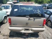 ✅ 2001 Ford Expedition Eddie Bauer • VIN: 1FMPU18L71LB72531 • Lot: 66320145. Wystawiony na Copart z przebiegiem Nie podano. Bezpłatny archiwum sprzedaży aukcyjnych z USA i szczegółowy raport historii pojazdu na DreamBid. Zdjęcie 6.