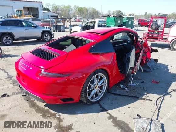 ✅ 2018 Porsche 911 Carrera S • VIN: WP0AB2A97JS123551 • Lot: 41903716. Listed on IAAI with Not provided. Free auction sales archive from the USA and detailed vehicle history report at DreamBid. Image 4.
