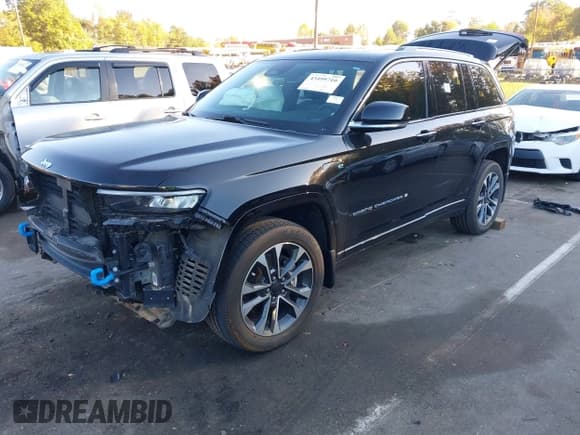 ✅ 2023 Jeep Grand Cherokee Overland • VIN: 1C4RJYD64P8785443 • Lot: 43499710. Listed on IAAI with 18,482 mi. Free auction sales archive from the USA and detailed vehicle history report at DreamBid. Image 20.