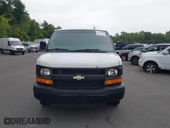 ✅ 2015 Chevrolet Express Cargo • VIN: 1GCWGFCF0F1152128 • Lot: 42969420. Listed on IAAI with 186,058 mi. Free auction sales archive from the USA and detailed vehicle history report at DreamBid. Image 12.
