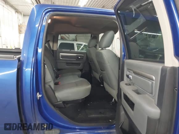✅ 2015 Ram 1500 Big Horn • VIN: 1C6RR7LT8FS765621 • Lot: 43697603. Listed on IAAI with 250,260 mi. Free auction sales archive from the USA and detailed vehicle history report at DreamBid. Image 8.