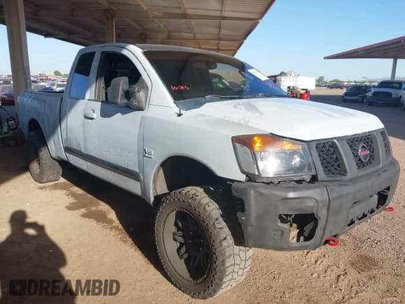 ✅ 2004 Nissan Titan SE • VIN: 1N6AA06B34N573376 • Lot: 43531594. Listed on IAAI with 222,146 mi. Free auction sales archive from the USA and detailed vehicle history report at DreamBid. Image 1.