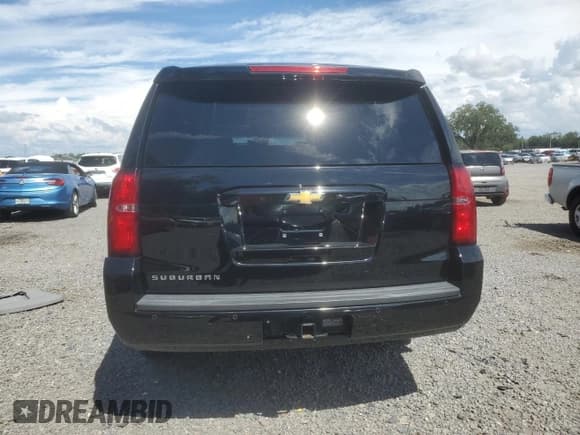 ✅ 2015 Chevrolet Suburban LT • VIN: 1GNSKJKC3FR599732 • Lot: 70787324. Wystawiony na Copart z przebiegiem 161 198 mil. Bezpłatny archiwum sprzedaży aukcyjnych z USA i szczegółowy raport historii pojazdu na DreamBid. Zdjęcie 6.