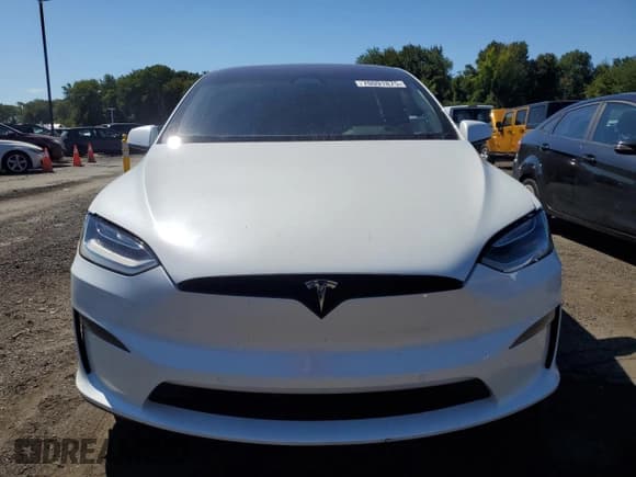✅ 2022 Tesla Model X Plaid • VIN: 7SAXCBE64NF336714 • Lot: 70091875. Wystawiony na Copart z przebiegiem 26 198 mil. Bezpłatny archiwum sprzedaży aukcyjnych z USA i szczegółowy raport historii pojazdu na DreamBid. Zdjęcie 5.