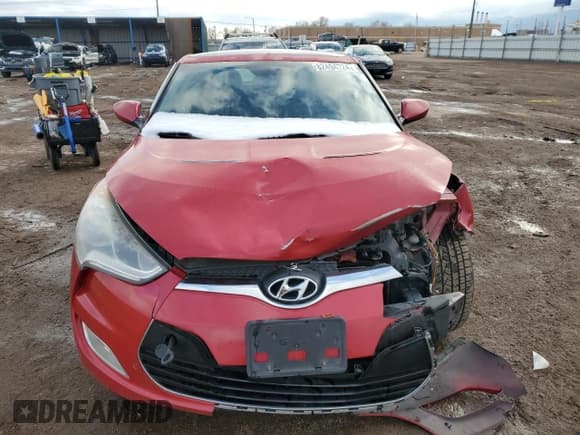 ✅ 2015 Hyundai Veloster • VIN: KMHTC6AD4FU233689 • Lot: 82494724. Wystawiony na Copart z przebiegiem 104 522 mil. Bezpłatny archiwum sprzedaży aukcyjnych z USA i szczegółowy raport historii pojazdu na DreamBid. Zdjęcie 5.
