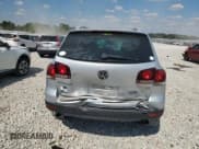 ✅ 2008 Volkswagen Touareg V6 • VIN: WVGBE77L18D064809 • Lot: 71832225. Listed on Copart with 126,866 mi. Free auction sales archive from the USA and detailed vehicle history report at DreamBid. Image 6.