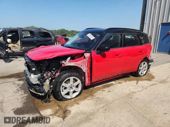 ✅ 2025 MINI Countryman S • VIN: WMZ23GA09S7R10330 • Lot: 65693395. Wystawiony na Copart z przebiegiem 3 059 mil. Bezpłatny archiwum sprzedaży aukcyjnych z USA i szczegółowy raport historii pojazdu na DreamBid. Zdjęcie 1.