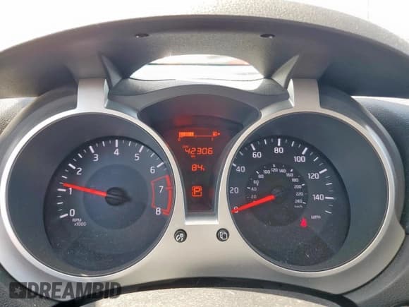 ✅ 2017 Nissan Juke SL • VIN: JN8AF5MR9HT703460 • Lot: 65606965. Wystawiony na Copart z przebiegiem 42 306 mil. Bezpłatny archiwum sprzedaży aukcyjnych z USA i szczegółowy raport historii pojazdu na DreamBid. Zdjęcie 9.