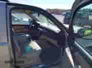 2007 Chevrolet Suburban LT z VIN 1GNFC16J07R250729, wystawiony jako IAAI lot #43625655 z przebiegiem 231 674 mil mil oraz . Historia ofert i sprzedaży dostępna na DreamBid. Obrazek 5.