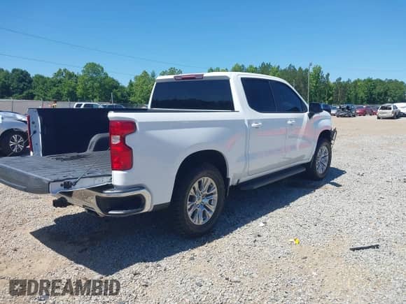 2021 Chevrolet Silverado 1500 LT with VIN 3GCUYDED8MG250682, listed as a IAAI auction lot 42308719 with 61,501 mi miles and . Bid and sale history available at DreamBid. Image 4.