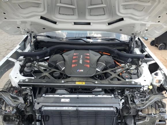 ✅ 2024 BMW XM • VIN: 5YM23CS03R9X43766 • Лот: 61623415. Опубликован ранее на Copart с пробегом 5 057 миль. Бесплатный доступ к архиву аукционных продаж из США и подробный отчёт об истории автомобиля на DreamBid. Изображение 12.