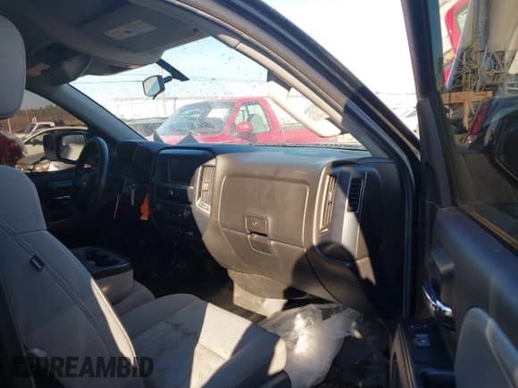 ✅ 2018 Chevrolet Silverado 1500 Custom • VIN: 1GCRCPEC9JZ315399 • Лот: 41116687. Опубликован ранее на IAAI с пробегом 93 754 миль. Бесплатный доступ к архиву аукционных продаж из США и подробный отчёт об истории автомобиля на DreamBid. Изображение 5.