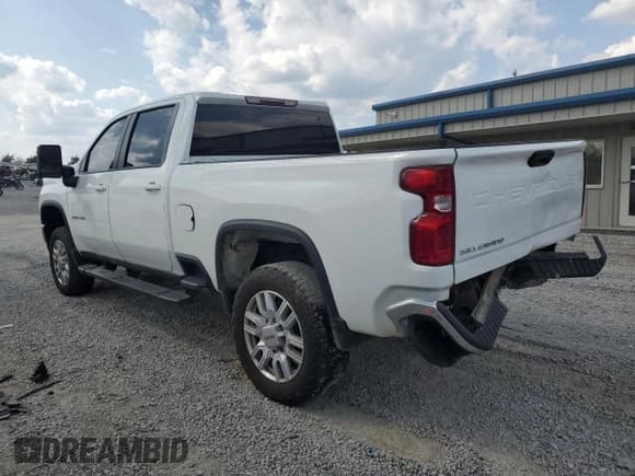 ✅ 2020 Chevrolet Silverado 2500HD LT • VIN: 1GC1YNEY4LF302224 • Lot: 71690955. Listed on Copart with 179,487 mi. Free auction sales archive from the USA and detailed vehicle history report at DreamBid. Image 2.