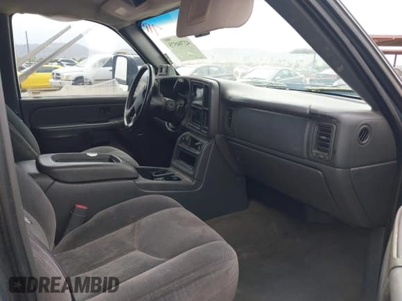 ✅ 2006 Chevrolet Silverado 2500HD LT3 • VIN: 1GCHK23D46F179396 • Лот: 42704575. Опубликован ранее на IAAI с пробегом 239 679 миль. Бесплатный доступ к архиву аукционных продаж из США и подробный отчёт об истории автомобиля на DreamBid. Изображение 5.